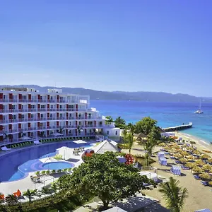 Grand Decameron Cornwall Beach, A Trademark Resort