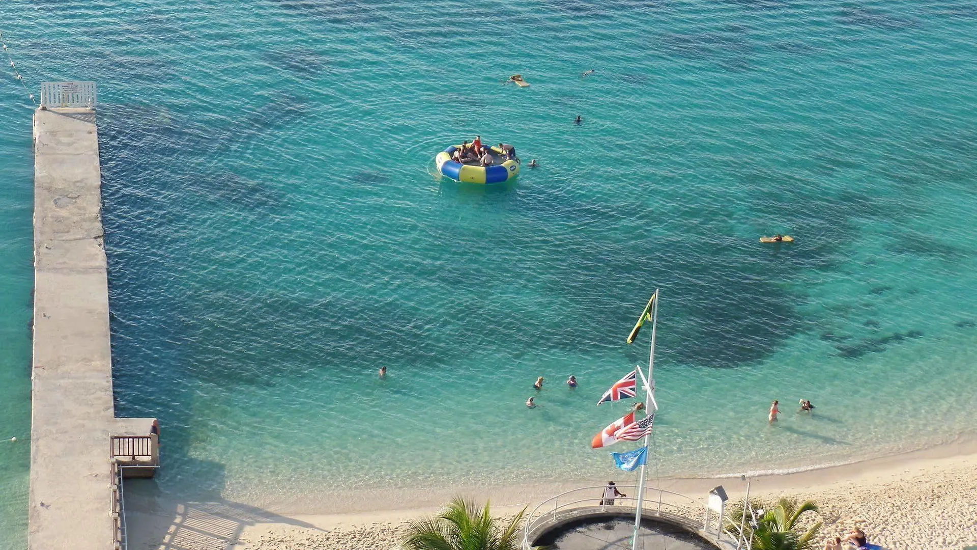 اتصالات Baywatch Beach At Montego Bay Club 